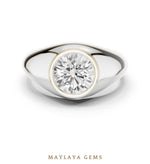 Load image into Gallery viewer, Maylaya Gems 1.920 ct Round Bezel Signet Lab-Grown Diamond Men's Ring in white gold
