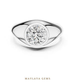 Load image into Gallery viewer, Maylaya Gems 1.920 ct Round Bezel Signet Lab-Grown Diamond Men's Ring in white gold