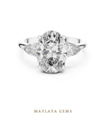 Load image into Gallery viewer, Maylaya Gems lab-grown diamond ring in white gold