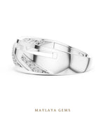 Load image into Gallery viewer, Maylaya Gems soft crossover lab-grown diamond band in white gold