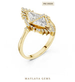 Load image into Gallery viewer, Maylaya Gems triangle geometric toi et moi lab-grown diamond ring in yellow gold