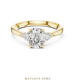 Load image into Gallery viewer, Maylaya Gems cushion curved trillion trilogy lab-grown diamond ring in yellow gold