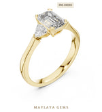 Load image into Gallery viewer, Maylaya Gems emerald trillion petite trilogy lab-grown diamond ring in yellow gold