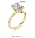 Load image into Gallery viewer, Maylaya Gems emerald curved gallery lab-grown diamond ring in yellow gold