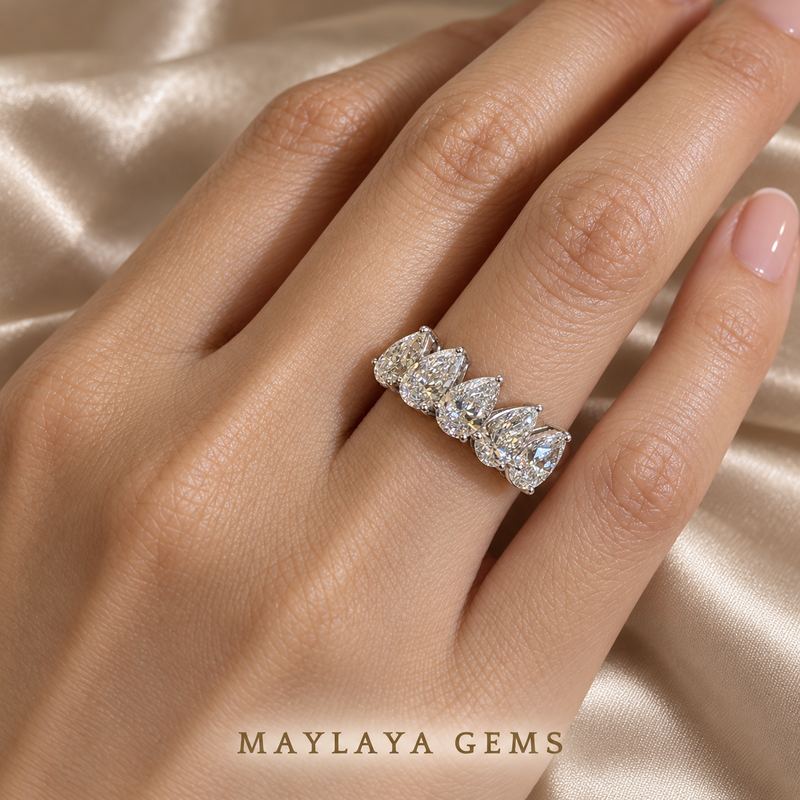 Maylaya Gems 00001/B034 diamond ring worn on a model's hand