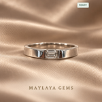 Load image into Gallery viewer, 9K Gold 0.3 ct Emerald Diamond Ring — F004