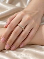 Load image into Gallery viewer, Maylaya Gems JF05A ring on a female model hand