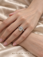 Load image into Gallery viewer, Maylaya Gems M076B ring on a female model hand