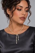 Load image into Gallery viewer, Maylaya Gems 10.43 ct Mixed-Cut Lab-Grown Diamond Necklace — AI-generated young adult model in eveningwear / ภาพจำลองนางแบบสวมเครื่องประดับด้วย AI