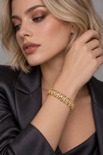 Load image into Gallery viewer, Maylaya Gems 11 ct Round Lab-Grown Diamond Bracelet — AI-generated young adult model in eveningwear / ภาพจำลองนางแบบสวมเครื่องประดับด้วย AI