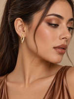 Load image into Gallery viewer, Maylaya Gems 0.14 ct Round Curved Leaf Lab-Grown Diamond Earrings — AI-generated young adult model in eveningwear / ภาพจำลองนางแบบสวมเครื่องประดับด้วย AI