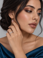 Load image into Gallery viewer, Maylaya Gems 9K Gold 1.86 ct Lab-Grown Diamond Ring — E008 — AI-generated young adult model in eveningwear / ภาพจำลองนางแบบสวมเครื่องประดับด้วย AI