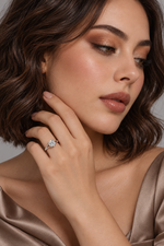 Load image into Gallery viewer, Maylaya Gems 1 ct Round Lab-Grown Diamond Ring - LR-0012 — AI-generated young adult model in eveningwear / ภาพจำลองนางแบบสวมเครื่องประดับด้วย AI