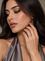 Load image into Gallery viewer, Maylaya Gems 1 ct Round Lab-Grown Diamond Ring - LR-0037 — AI-generated young adult model in eveningwear / ภาพจำลองนางแบบสวมเครื่องประดับด้วย AI