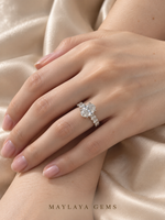 Load image into Gallery viewer, Maylaya Gems Stk121 ring on a female model hand