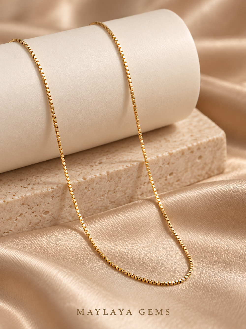 Oro Essentials — Maylaya Gems plain 18K gold chain JF014