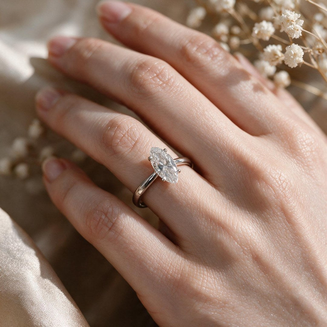 White rhodium 9k oval solitairect solitaire ring