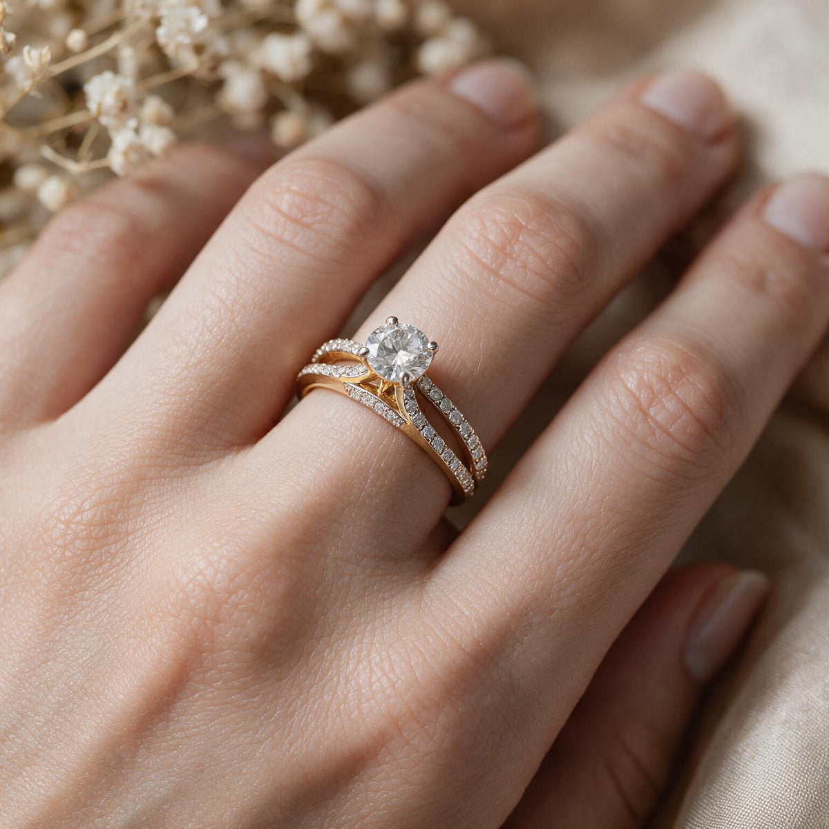 Yellow gold polish 9k round solitairect solitaire ring
