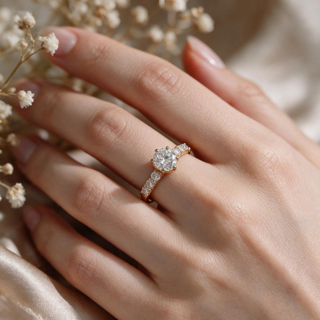 Yellow gold polish 9k round solitairect solitaire ring