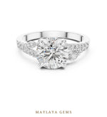 Load image into Gallery viewer, Maylaya Gems round marquise trilogy lab-grown diamond ring in white gold
