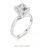 Load image into Gallery viewer, Maylaya Gems lab-grown diamond ring in white gold
