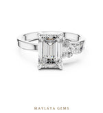 Load image into Gallery viewer, Maylaya Gems lab-grown diamond ring in white gold
