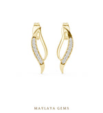 Load image into Gallery viewer, Maylaya Gems round curved leaf earrings in yellow gold
