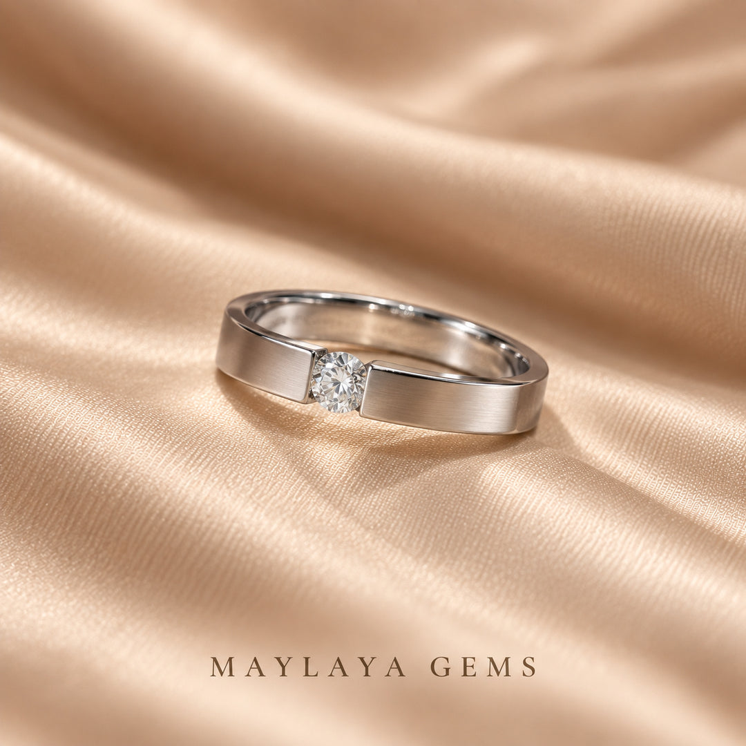 Maylaya Gems F009 ring — three-quarter view