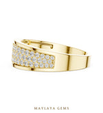 Load image into Gallery viewer, Maylaya Gems 0.927 ct Round Graduated Pavé Lab-Grown Diamond Men's Band in yellow gold
