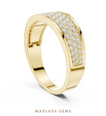 Load image into Gallery viewer, Maylaya Gems 0.927 ct Round Graduated Pavé Lab-Grown Diamond Men's Band in yellow gold
