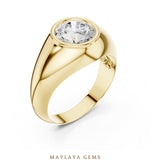 Load image into Gallery viewer, Maylaya Gems 1.920 ct Round Bezel Signet Lab-Grown Diamond Men's Ring in yellow gold

