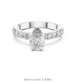 Load image into Gallery viewer, Maylaya Gems lab-grown diamond ring in white gold
