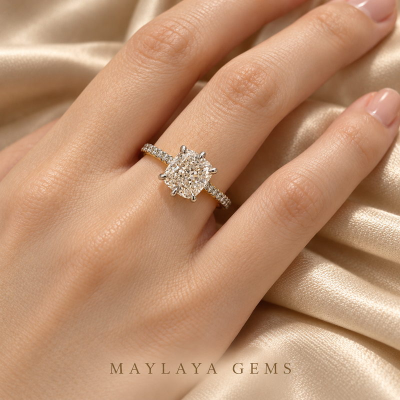 Maylaya Gems N04 ring worn on a model's hand — close-up view