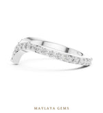 Load image into Gallery viewer, Maylaya Gems round chevron eternity lab-grown diamond band in white gold

