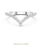 Load image into Gallery viewer, Maylaya Gems round chevron eternity lab-grown diamond band in white gold
