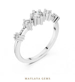 Load image into Gallery viewer, Maylaya Gems graduated five round lab-grown diamond band in white gold
