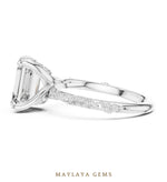 Load image into Gallery viewer, Maylaya Gems emerald curved gallery lab-grown diamond ring in white gold

