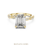 Load image into Gallery viewer, Maylaya Gems emerald curved gallery lab-grown diamond ring in yellow gold
