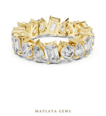 Load image into Gallery viewer, Maylaya Gems pear round emerald mixed eternity band lab-grown diamond band in yellow gold
