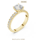 Load image into Gallery viewer, Maylaya Gems round fine pavé lab-grown diamond ring in yellow gold
