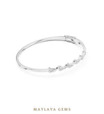 Load image into Gallery viewer, Maylaya Gems lab-grown diamond bracelet in white gold
