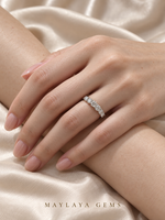 Load image into Gallery viewer, Maylaya Gems E010 ring on a female model hand

