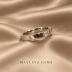 Load image into Gallery viewer, 9K Gold 0.3 ct Emerald Diamond Ring — F004
