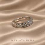 Load image into Gallery viewer, 9K Gold 0.7 ct Round Diamond Band — F005
