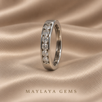 Load image into Gallery viewer, 9K Gold 0.7 ct Round Diamond Band — F005
