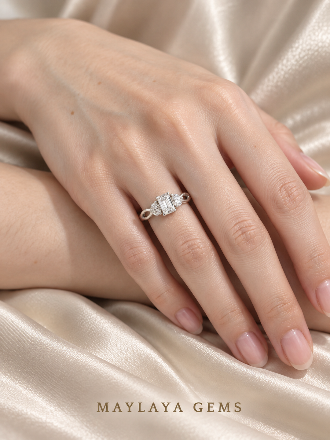 Maylaya Gems JF03A ring on a female model hand