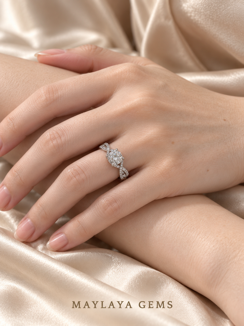 Maylaya Gems JF04A ring on a female model hand