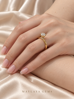 Load image into Gallery viewer, Maylaya Gems M0004 ring on a female model hand

