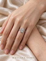 Load image into Gallery viewer, Maylaya Gems M022A ring on a female model hand
