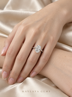 Load image into Gallery viewer, Maylaya Gems M084 ring on a female model hand
